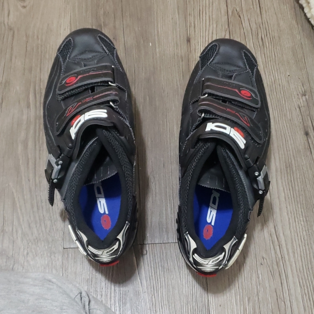 SIDI running shoes